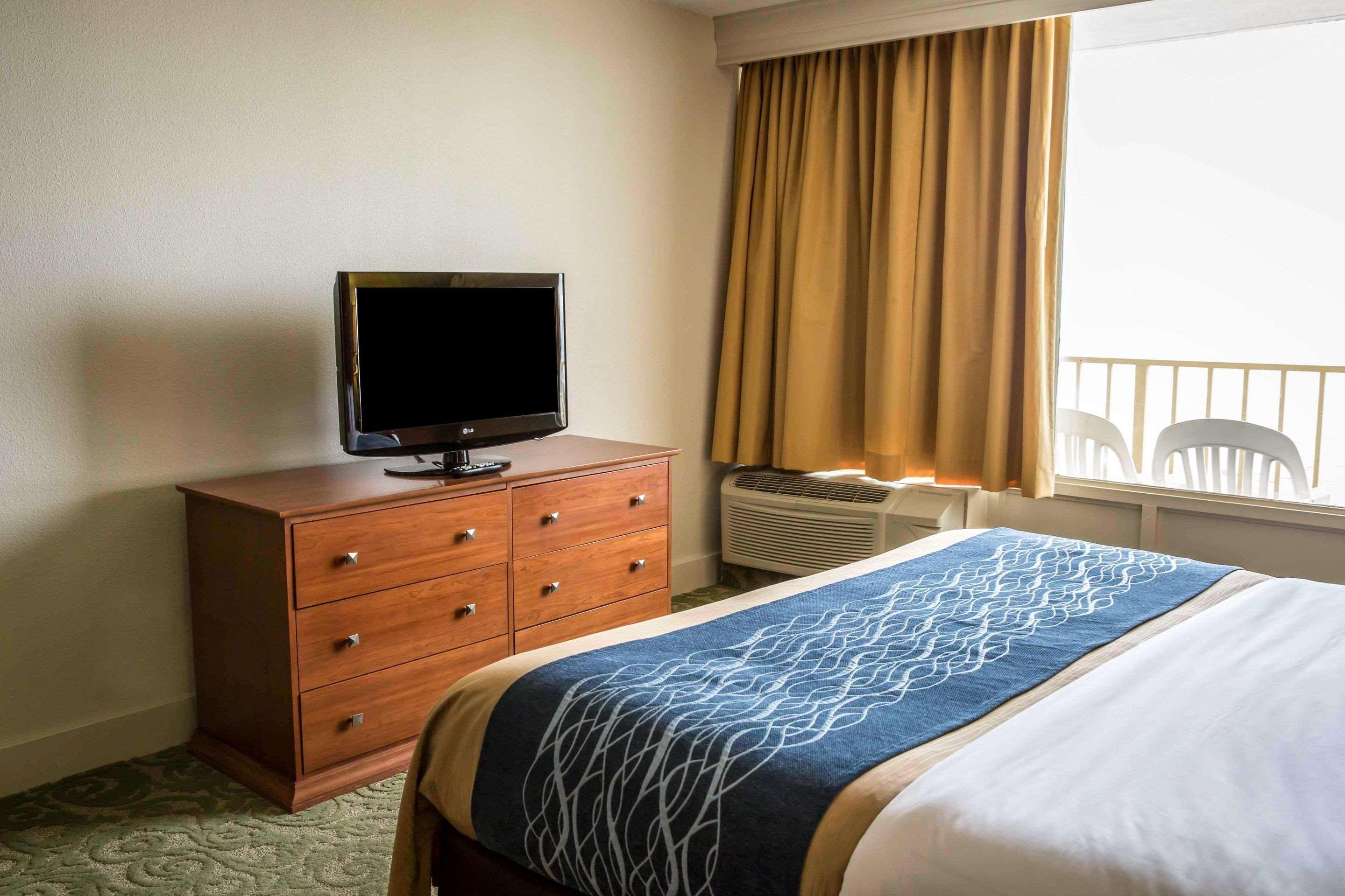 Comfort Inn South Oceanfront Nags Head Exterior photo